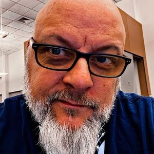 Meet your Posher, Christopher